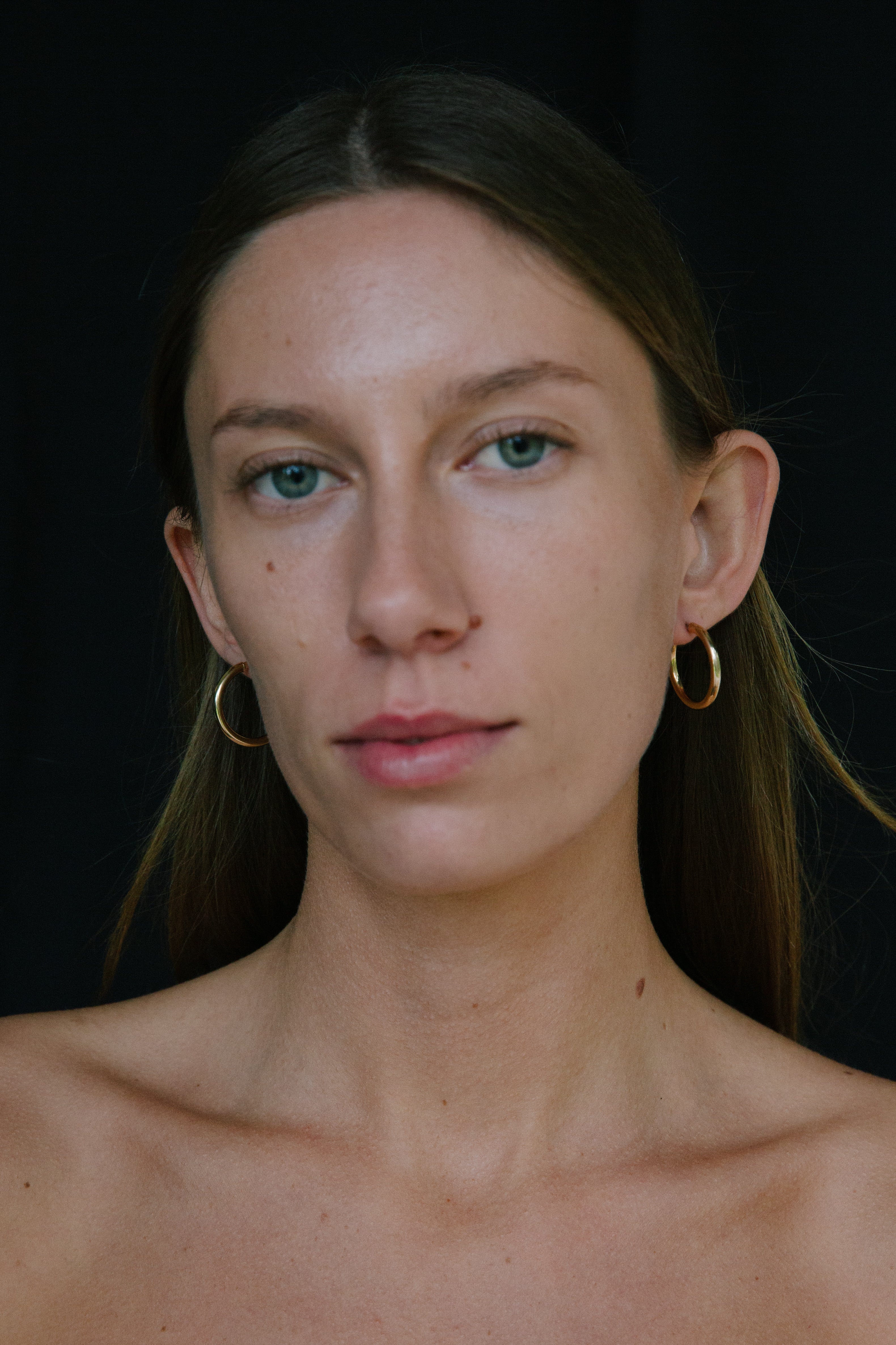 EDEN HOOP EARRINGS IN GOLD