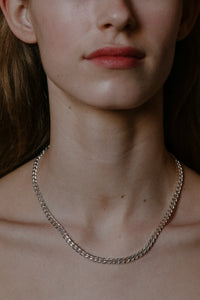 EILEEN NECKLACE