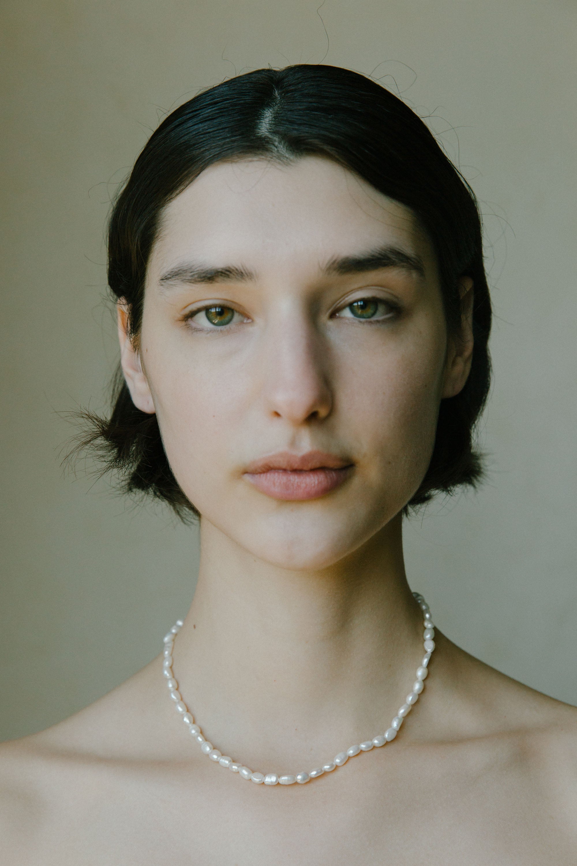 OLIVE NECKLACE