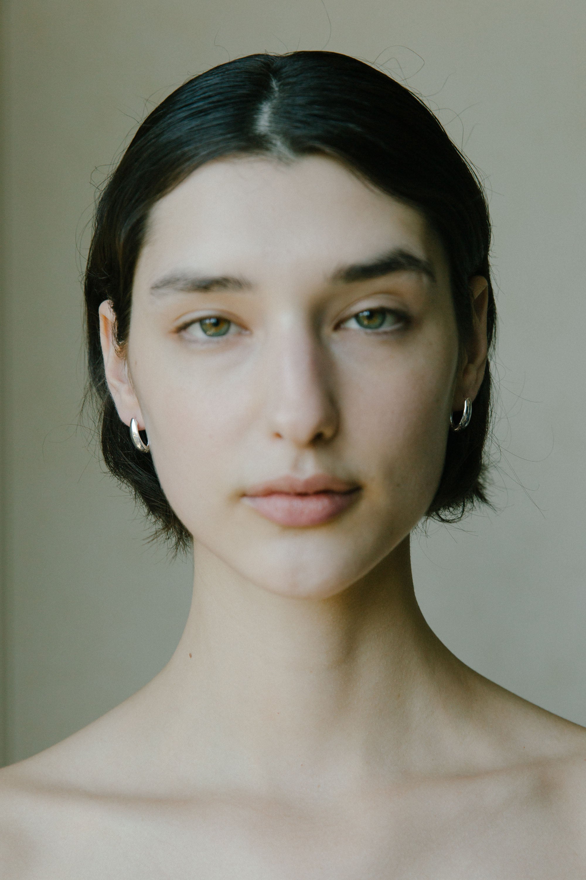 PENELOPE HOOP EARRINGS IN SILVER