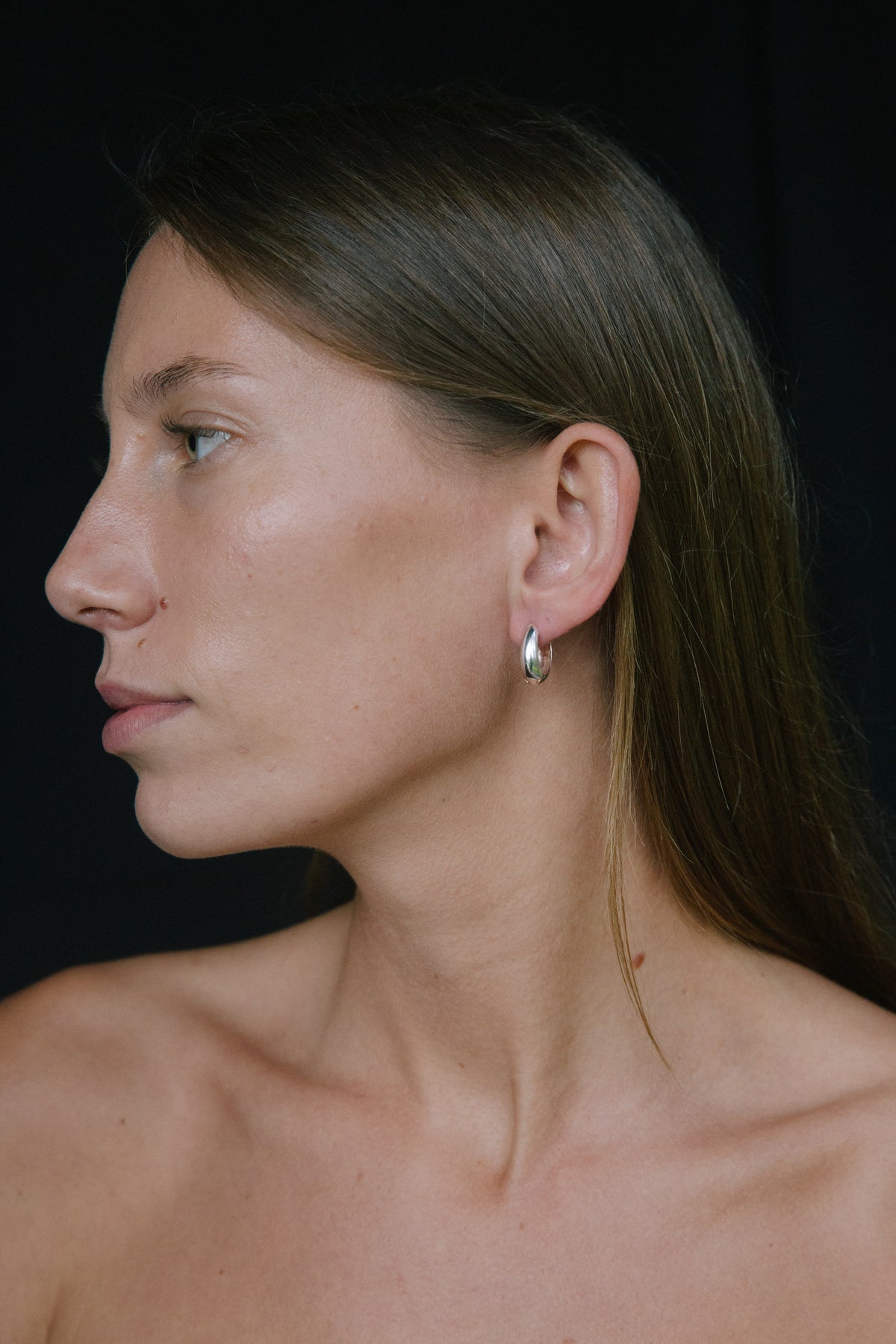 PENELOPE HOOP EARRINGS IN SILVER-thumbmail-3