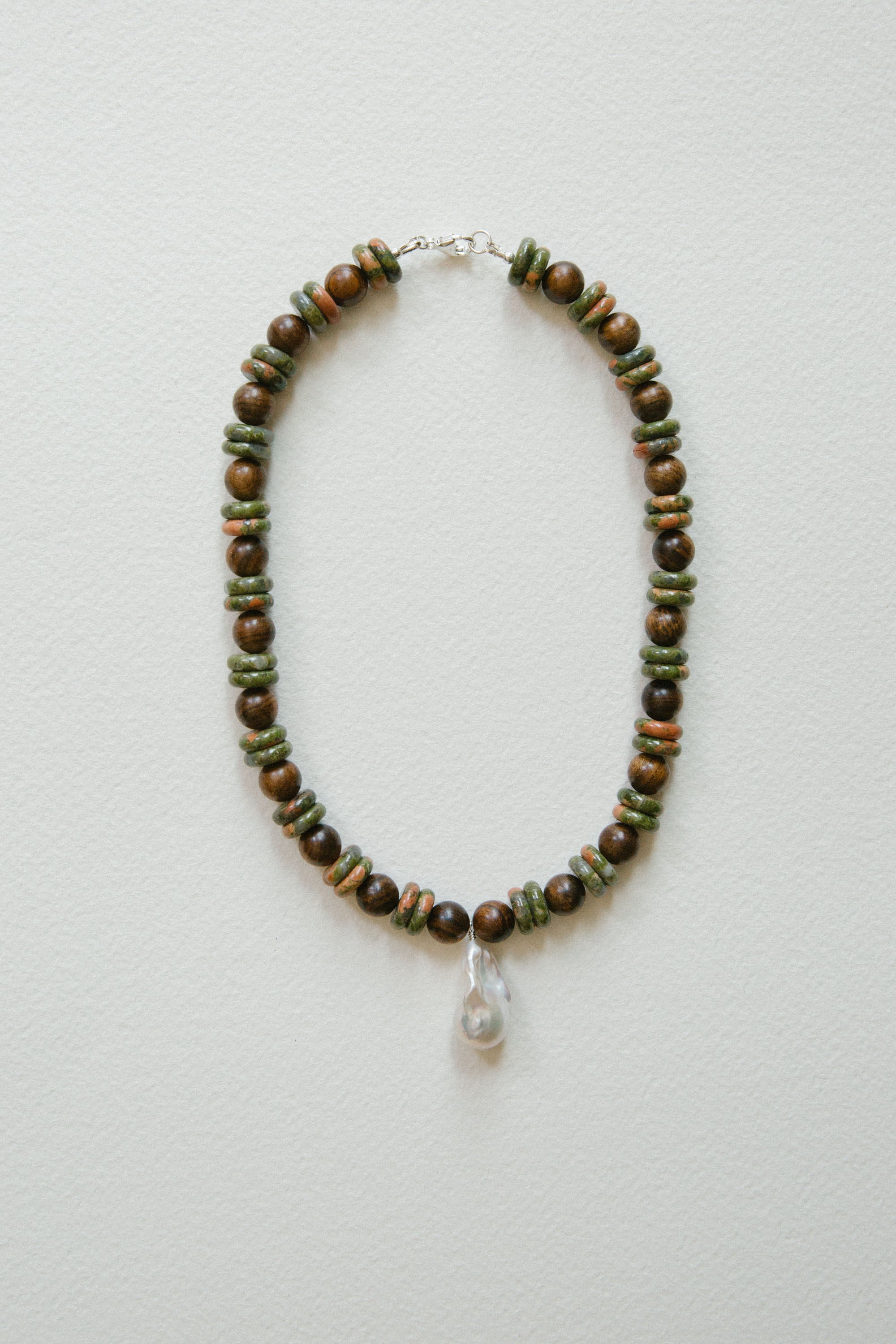 NOLAN NECKLACE