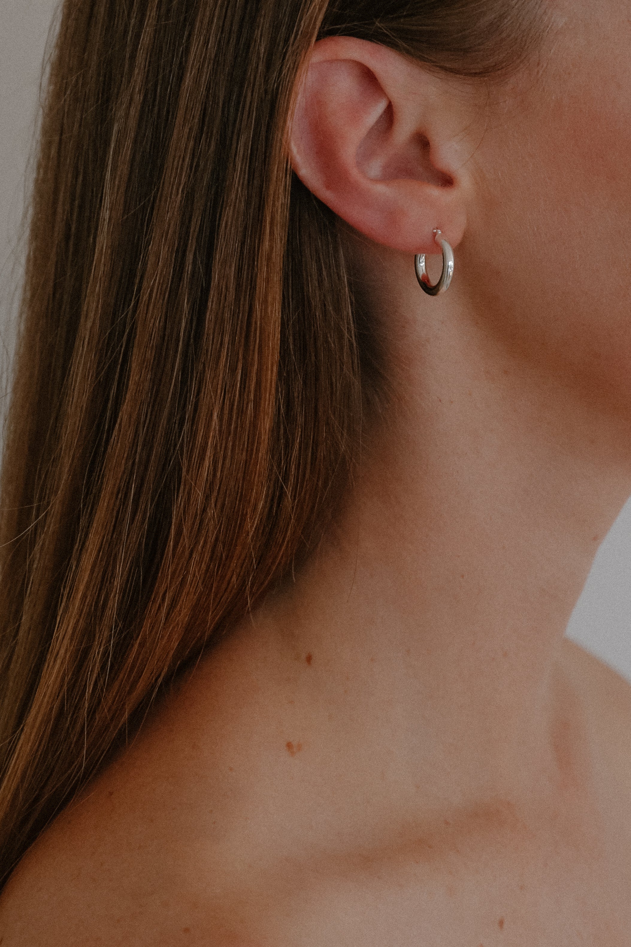 BIANCA HOOP EARRINGS IN SILVER